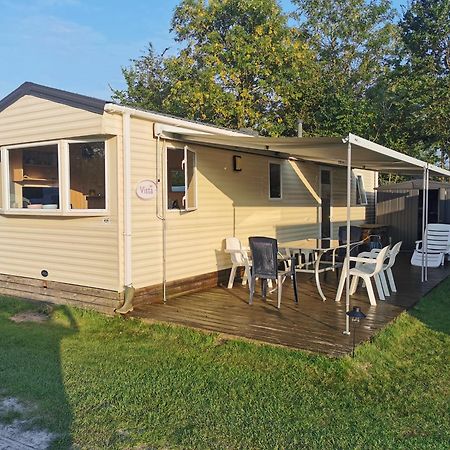 Stacaravan Op 5 Sterren Vakantiepark De Kuilart Friesland Aan Het Meer Met Zwembad 5P 237 Koudum Quarto foto